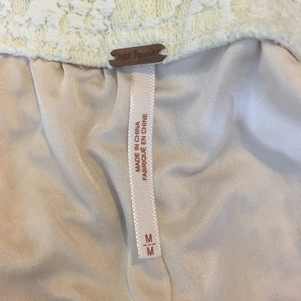 FREE PEOPLE high waist lace shorts medium size - Picture 8 of 8